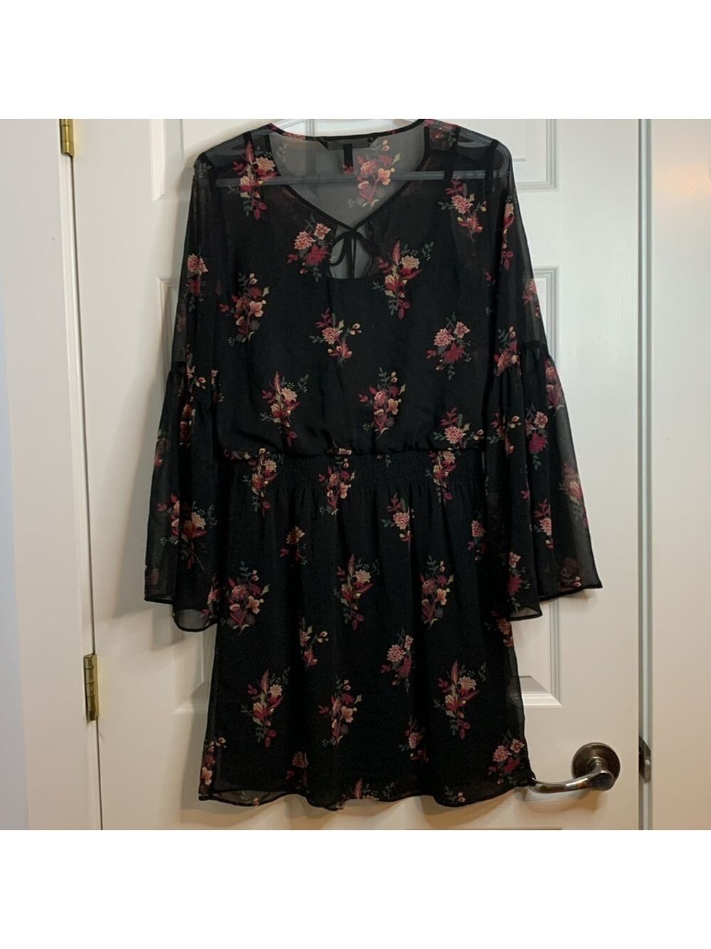 White House Black Market Black Floral Dress Bell Sleeve Pink Size Small Sheer - Picture 9 of 13